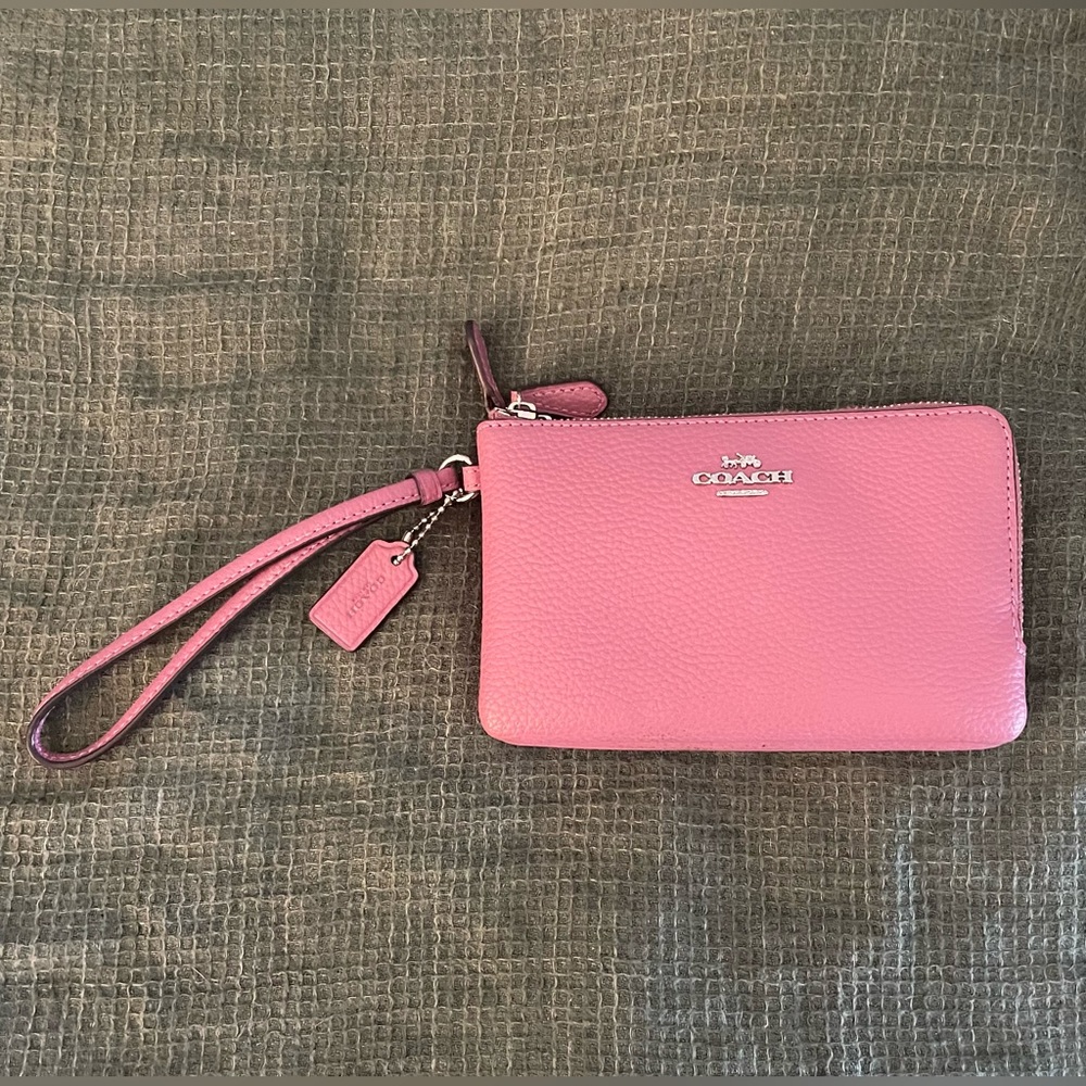 Coach Double Corner Zip Wristlet